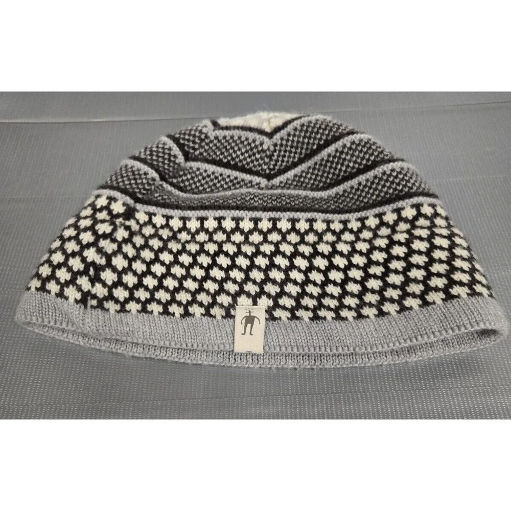 SmartWool Women's Beanie Hat  One Size Gray  Knit Cap Winter Ski
